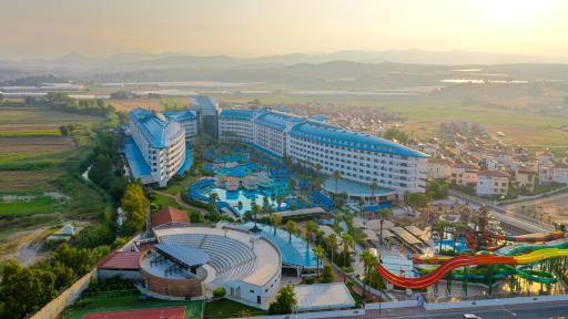 Crystal Admiral Resort Suites & Spa - Ultimate All Inclusive - Housity