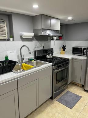 2 Bedroom Apartment By AirportS - Housity