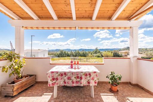 ISOLA -- Guest House - Housity