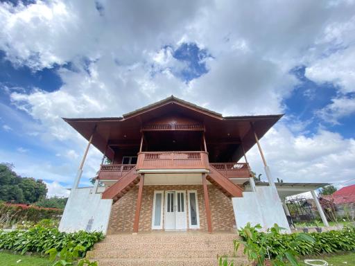 Super Wonderful 5 bedrooms with Bathroom Villa Marion Tomohon - Housity