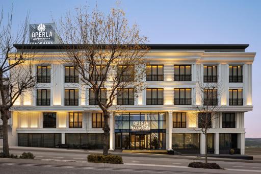 Trademark Collection by Wyndham Operla Airport Hotels - Housity
