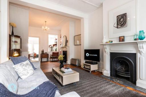 Surry Hills 2 Bed 1 Bath Terrace Great Location - Housity