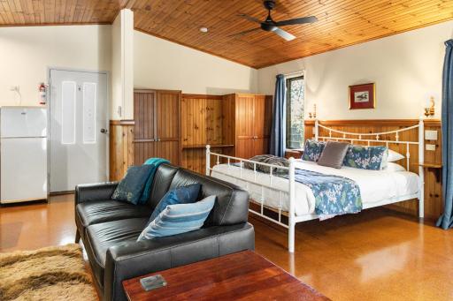Montville Country Cabins - Housity