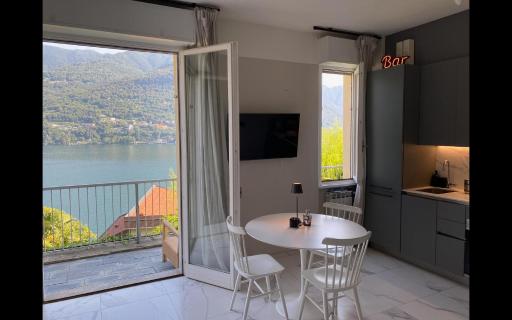 Hugau Apartment Lake Como - Housity