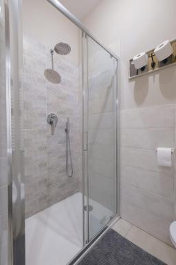 Bologna House Due Torri Apartment - Housity