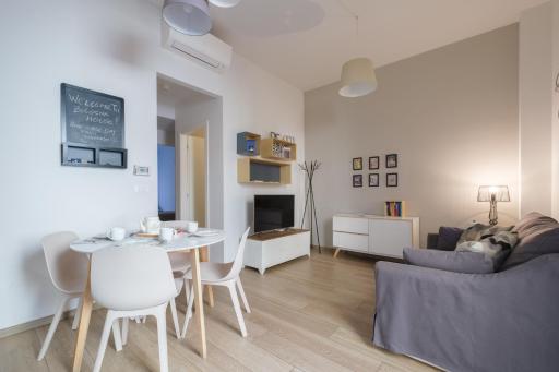 Bologna House Due Torri Apartment - Housity