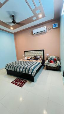 Atithi Dev Guest House - Housity