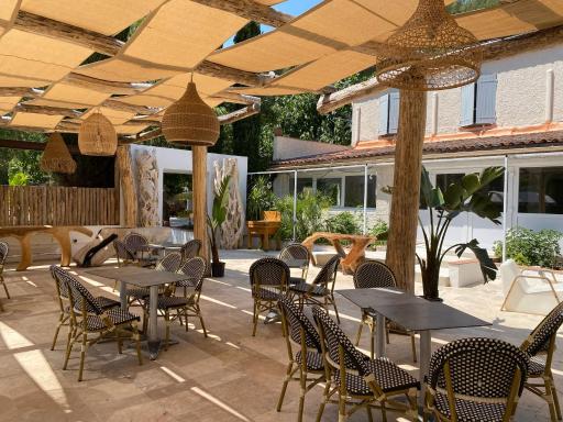 AUBERGE DES PINS - Hizvo