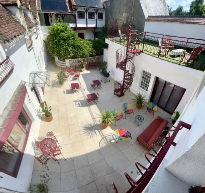 Villa Hyper Centre Le Blanc Type Hotel Entrée Autonome - Housity
