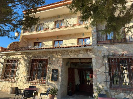 Hotel Restaurante Rio Cuervo - Housity