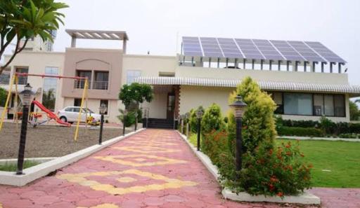 7 raysfine dine resturent and baar - Housity