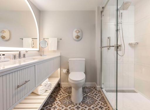 The Singer Oceanfront Resort, Curio Collection by Hilton - Housity