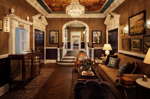 Graduate by Hilton Evanston - Housity