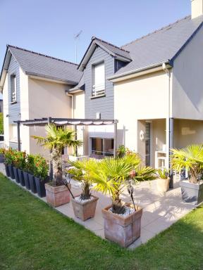 CHEZ HÉLÈNE - Housity