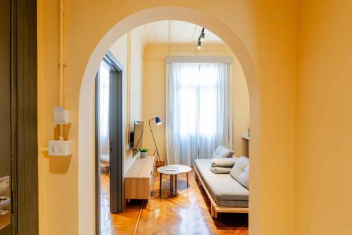 grey l studio apartments Downtown Alexandria Menasce House - Housity