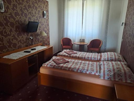 Dobrá škola u Jeníčka - Housity