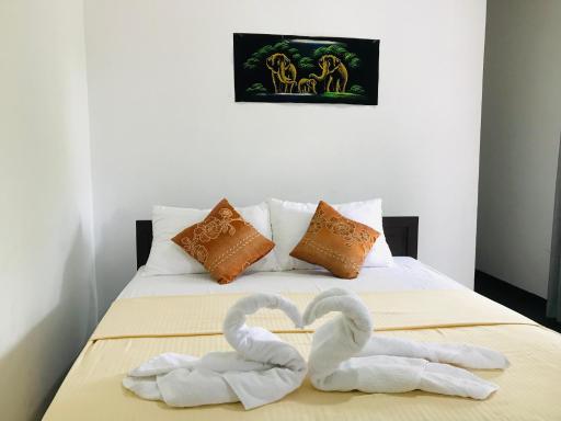 The Velvet Dambulla - Housity