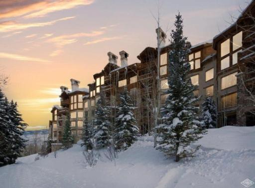 Beaver Creek Elkhorn Lodge 4 Bedroom Residence With Ski In, Ski Out Access And A Short Walk To Beaver Creek Village - Housity