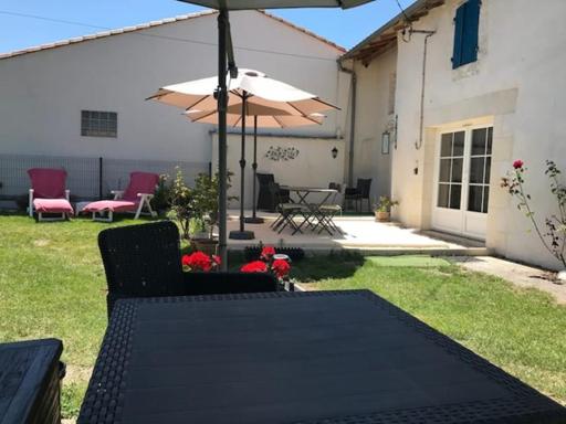 Tess Cottage - Housity