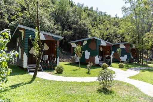 Kazerma e Cerenit - Housity