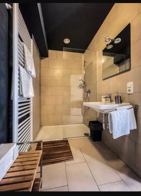 Zimmer - Modernes Apartment mit 45 qm. - Housity