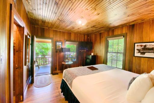 Historic Tapoco Lodge - Housity