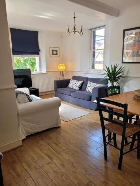 Lovely 2 Double Bed Aptmnt in Historic Greenwich - Housity