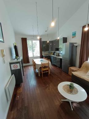 Appartement Saint Palais sur Mer à 100 mètres de la plage - Housity