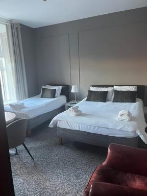 Five Glens Inn - Housity