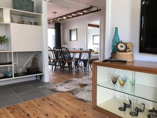 Oliver's Beach House - Housity