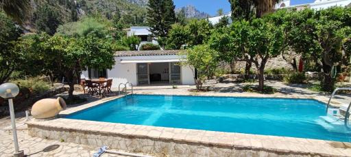 Guest House in Paradise - Housity