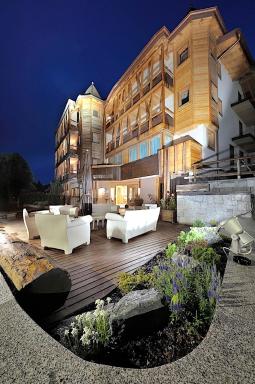 DV Chalet Boutique Hotel & Spa - Housity