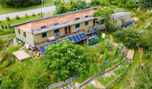 Stunning Eco-house at Jardins de Maïa - Housity
