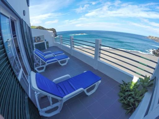 Ocean Garden House - Azorean Butler - Housity