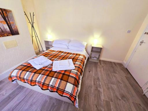 Orford Village Room - Housity