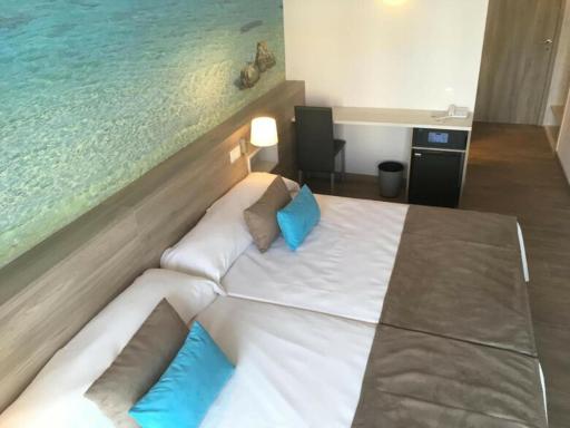 Preciosa habitacion en Roquetas de Mar - Housity