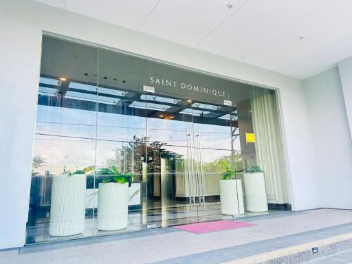 Condo with Balcony in Iloilo City - Housity