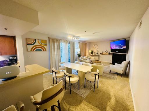 Mid-City Charm 2BR Near LAs Hotspots! - Housity