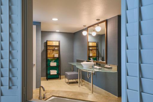 Renaissance ClubSport Aliso Viejo Laguna Beach Hotel - Housity