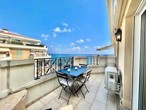 'Le Victoria Beach' Vue Mer Plein Centre, Spacieux - Housity