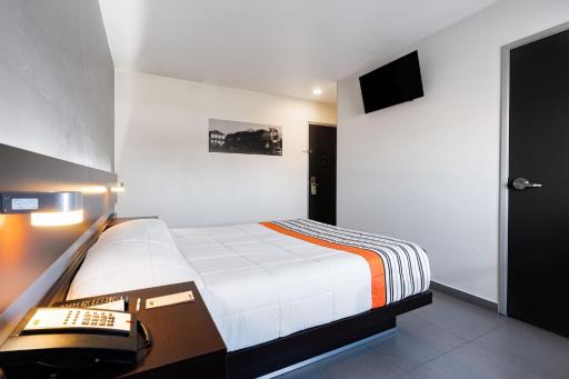 City Express Junior by Marriott Aguascalientes Centro - Housity