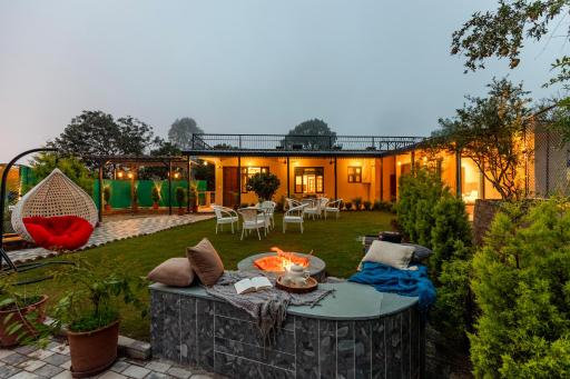 Alaya Stays 4BHK Pvt Plunge Pool & Garden - Pine Melody - Housity