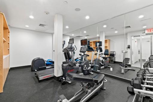 Holiday Inn Manhattan 6th Ave - Chelsea, an IHG Hotel - Housity