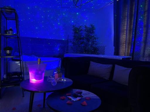 SWEET ANGEL Suite romantique avec SPA - Housity