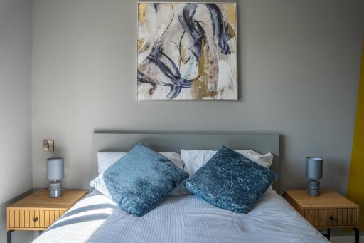 Apt 21 - Modern 2-Bedroom Gem - Housity