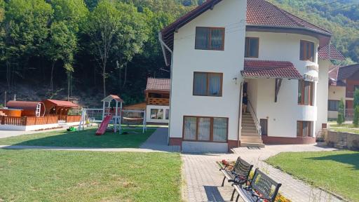 Pensiunea Casa David - Housity