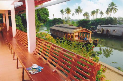Backwater Breeze - Housity