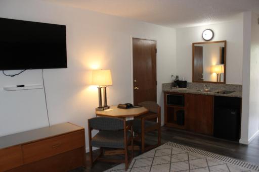Cedarwood Inn of Ashland - Housity