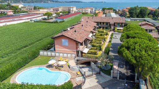 Lago di Garda a 300m - House in Manerba - Housity