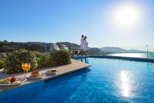 Atrium Platinum Resort & Spa - Housity
